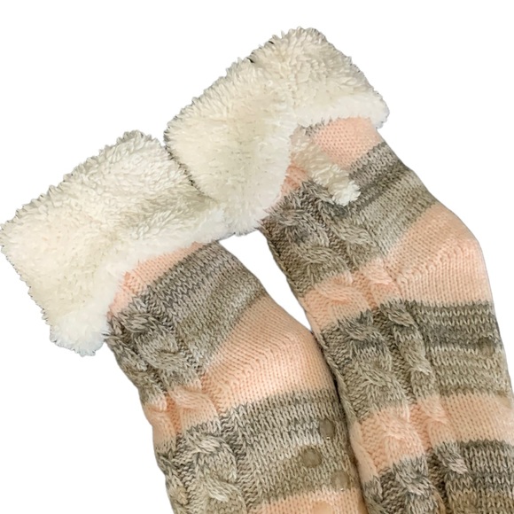 Adult Cable Knit Slipper Socks Size M - Picture 10 of 10